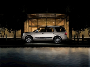 Lincoln Navigator 2008 Wallpaper